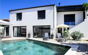 Awesome home in Les Angles with Outdoor swimming pool, WiFi and 3 Bedrooms